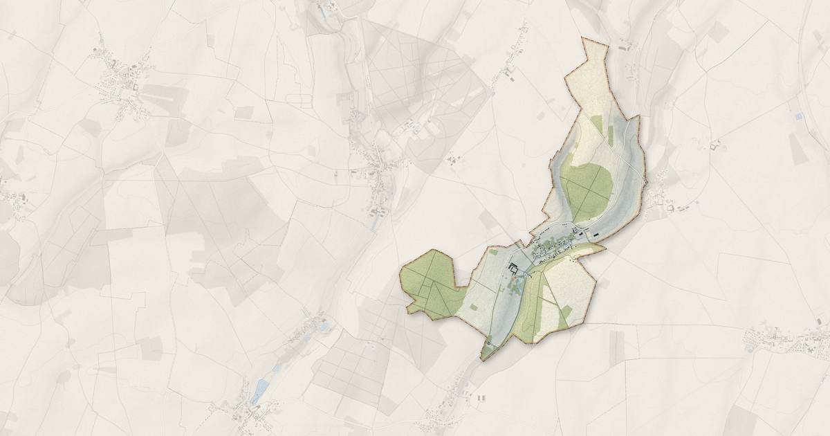 Portrait cartographique de Pouilly : relief, eau, forêts, bâti et voies, calculés à partir des données de l'IGN