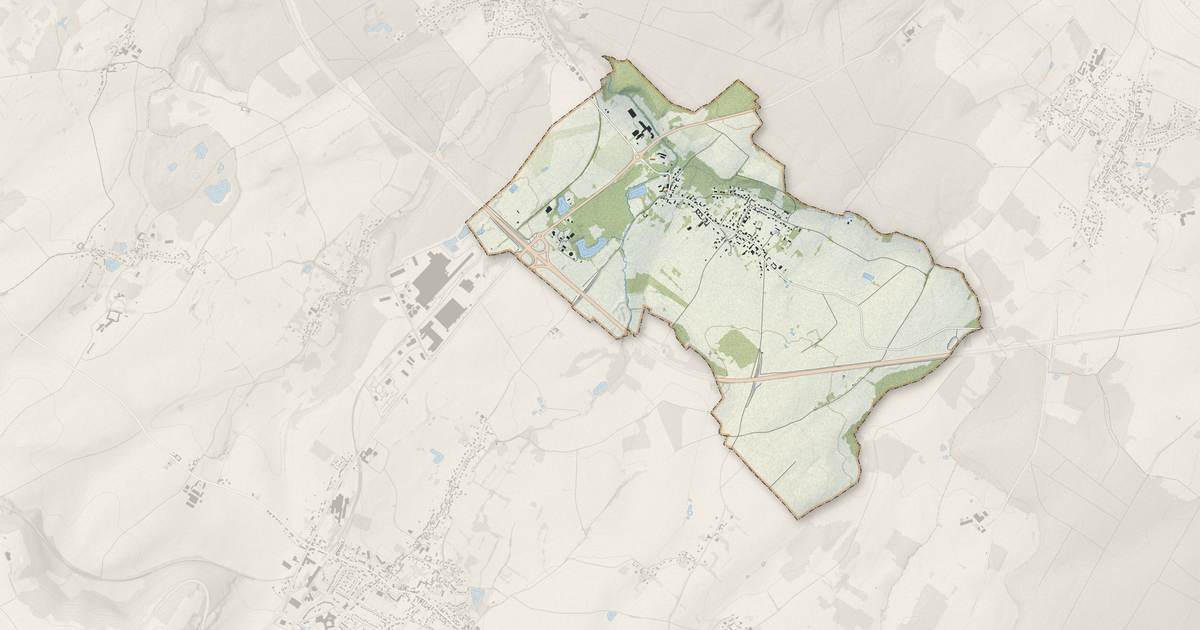 Portrait cartographique de Saint-Léger-en-Bray : relief, eau, forêts, bâti et voies, calculés à partir des données de l'IGN