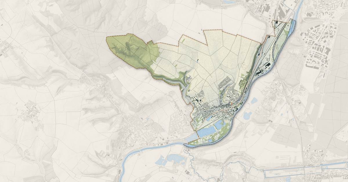 Portrait cartographique de Saint-Leu-d'Esserent : relief, eau, forêts, bâti et voies, calculés à partir des données de l'IGN