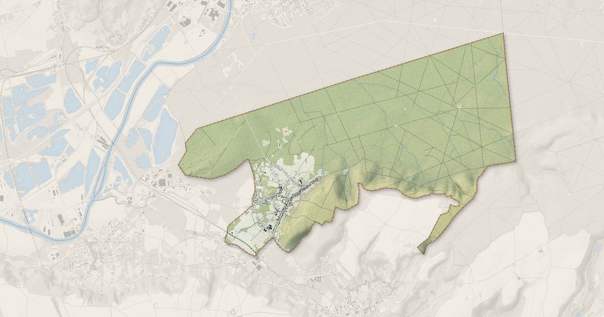 Portrait cartographique de Saint-Sauveur : relief, eau, forêts, bâti et voies, calculés à partir des données de l'IGN