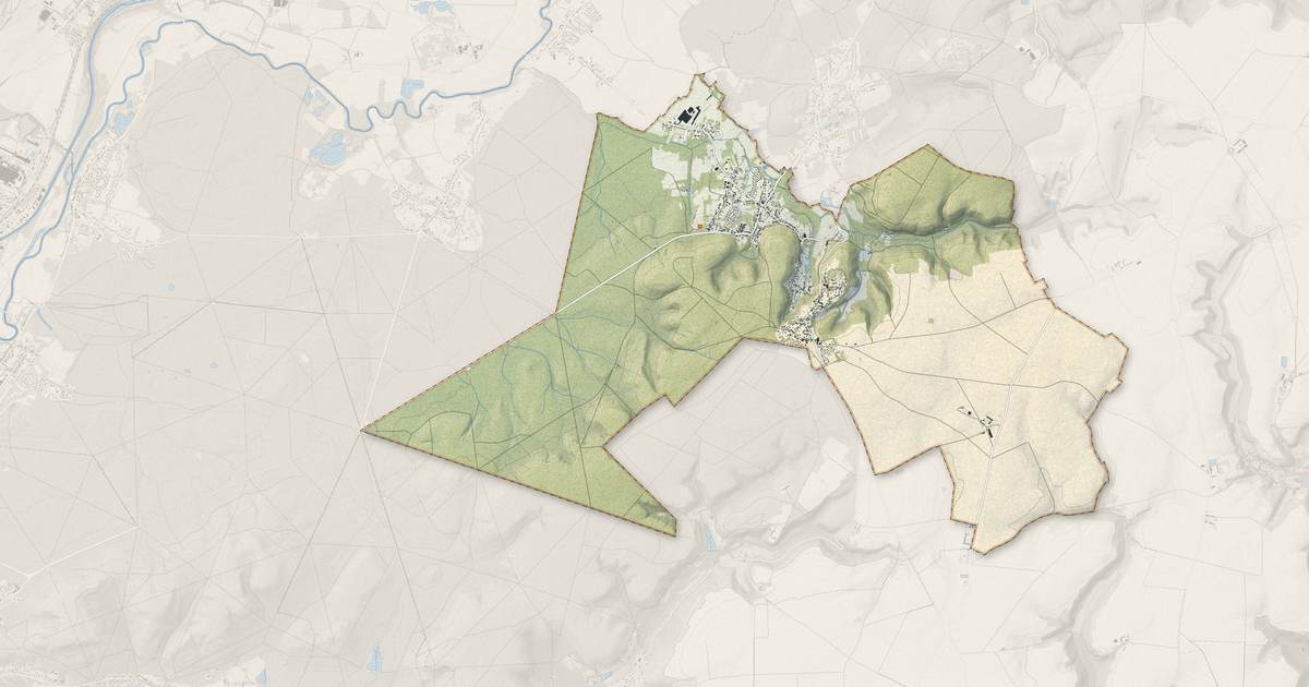 Portrait cartographique de Tracy-le-Mont : relief, eau, forêts, bâti et voies, calculés à partir des données de l'IGN