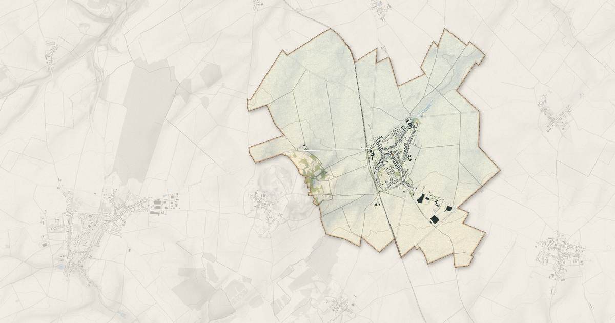 Portrait cartographique de Tricot : relief, eau, forêts, bâti et voies, calculés à partir des données de l'IGN