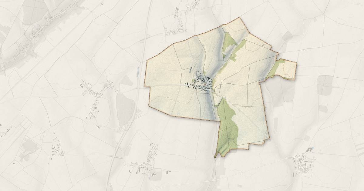 Portrait cartographique de Velennes : relief, eau, forêts, bâti et voies, calculés à partir des données de l'IGN