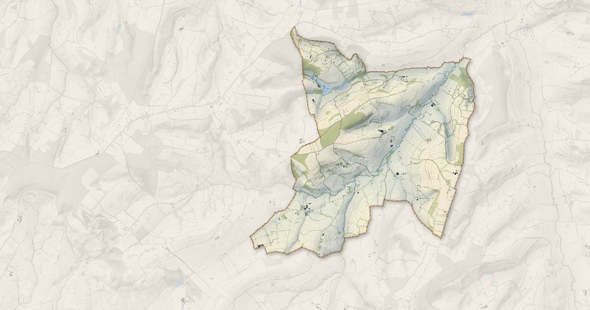 Portrait cartographique de Camembert : relief, eau, forêts, bâti et voies, calculés à partir des données de l'IGN