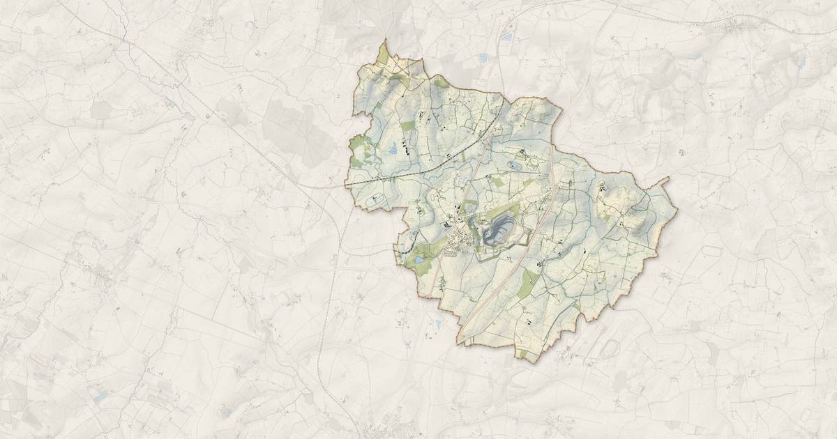 Portrait cartographique de Chailloué : relief, eau, forêts, bâti et voies, calculés à partir des données de l'IGN