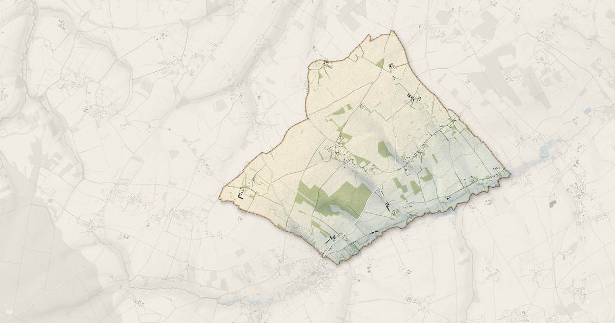 Portrait cartographique de La Chapelle-Viel : relief, eau, forêts, bâti et voies, calculés à partir des données de l'IGN