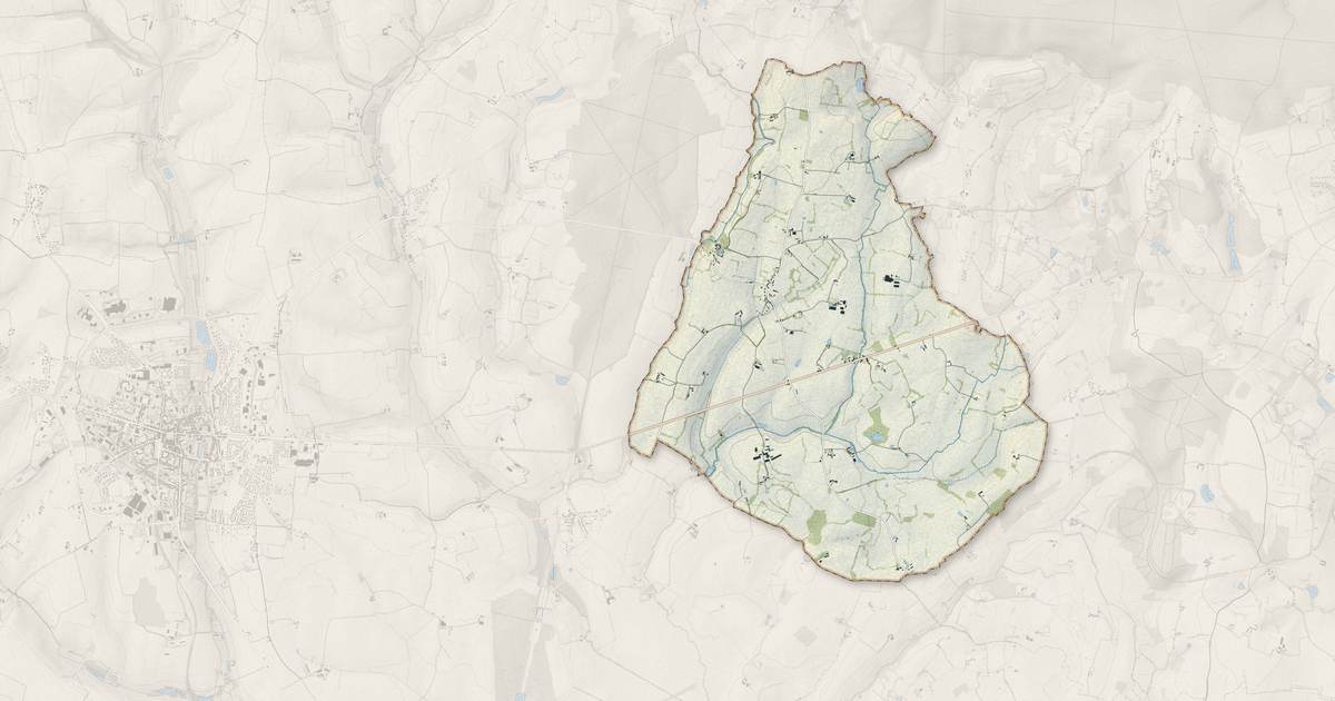 Portrait cartographique de Chemilli : relief, eau, forêts, bâti et voies, calculés à partir des données de l'IGN