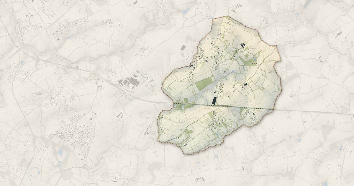 Portrait cartographique de Échalou : relief, eau, forêts, bâti et voies, calculés à partir des données de l'IGN