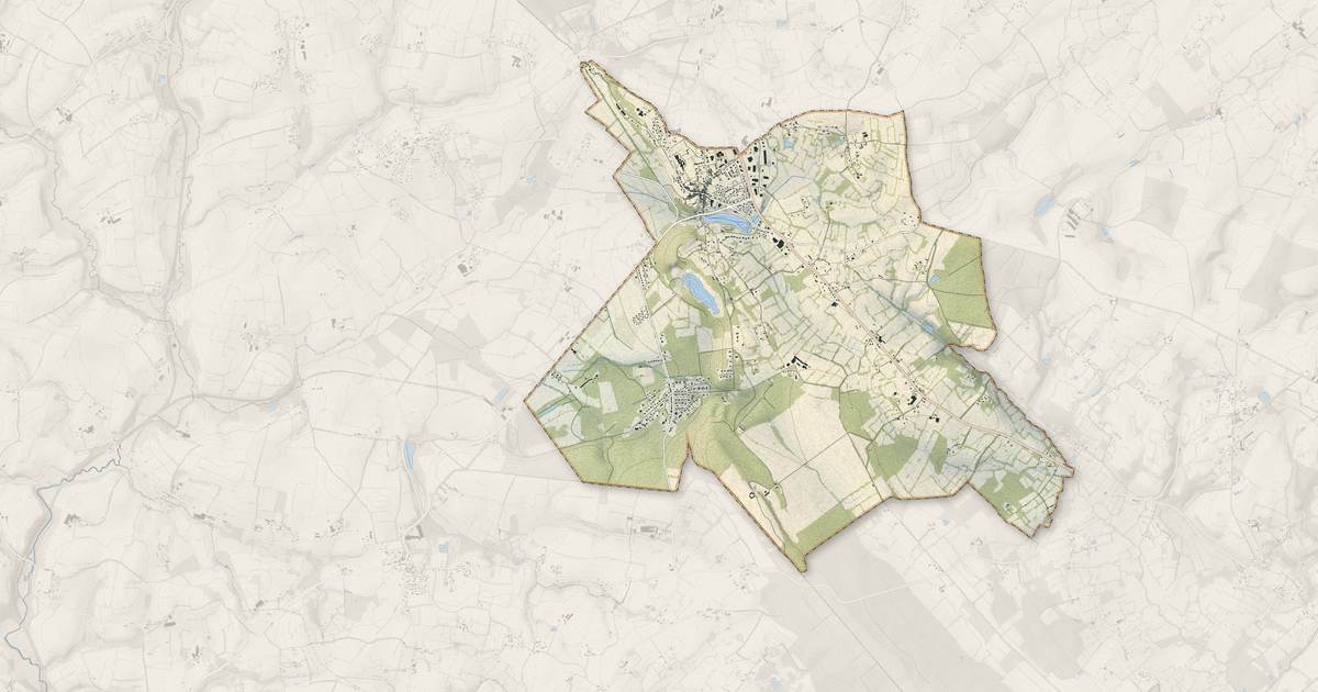 Portrait cartographique de La Ferrière-aux-Étangs : relief, eau, forêts, bâti et voies, calculés à partir des données de l'IGN