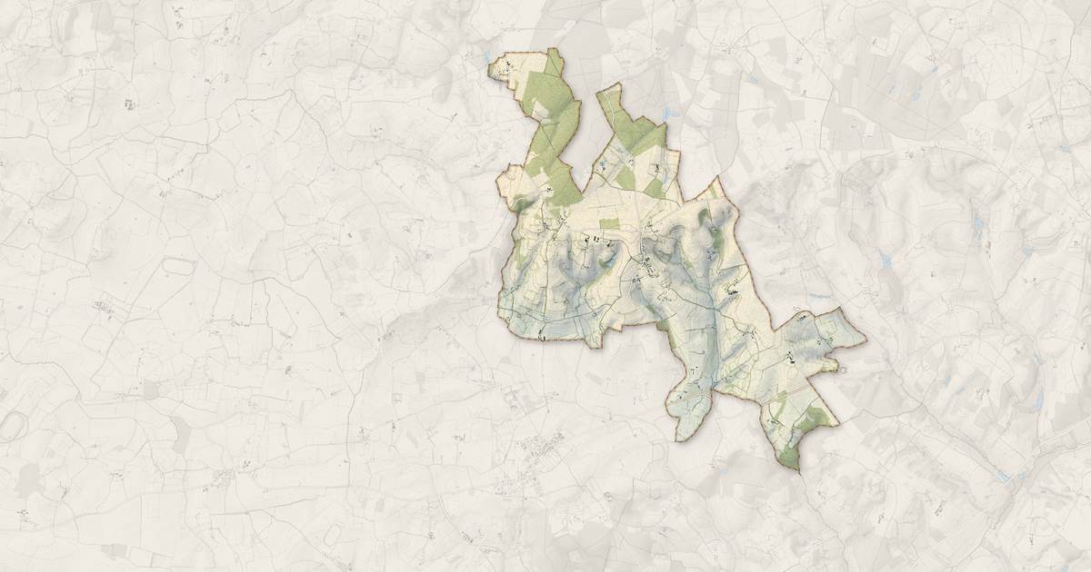 Portrait cartographique de Ferrières-la-Verrerie : relief, eau, forêts, bâti et voies, calculés à partir des données de l'IGN