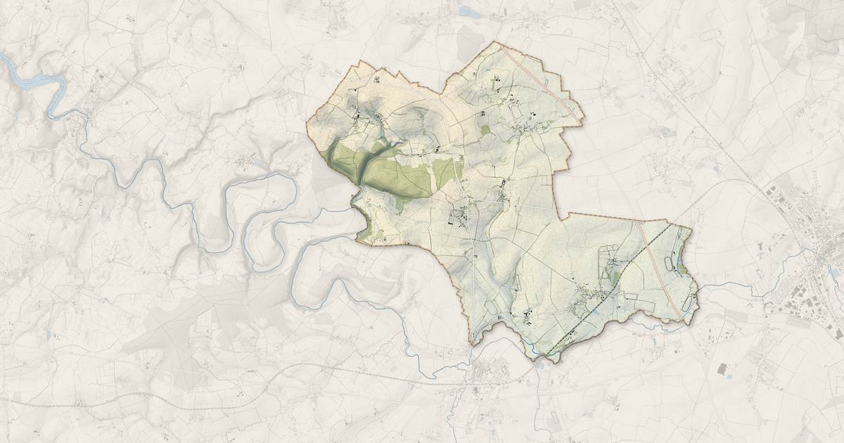 Portrait cartographique de Monts-sur-Orne : relief, eau, forêts, bâti et voies, calculés à partir des données de l'IGN