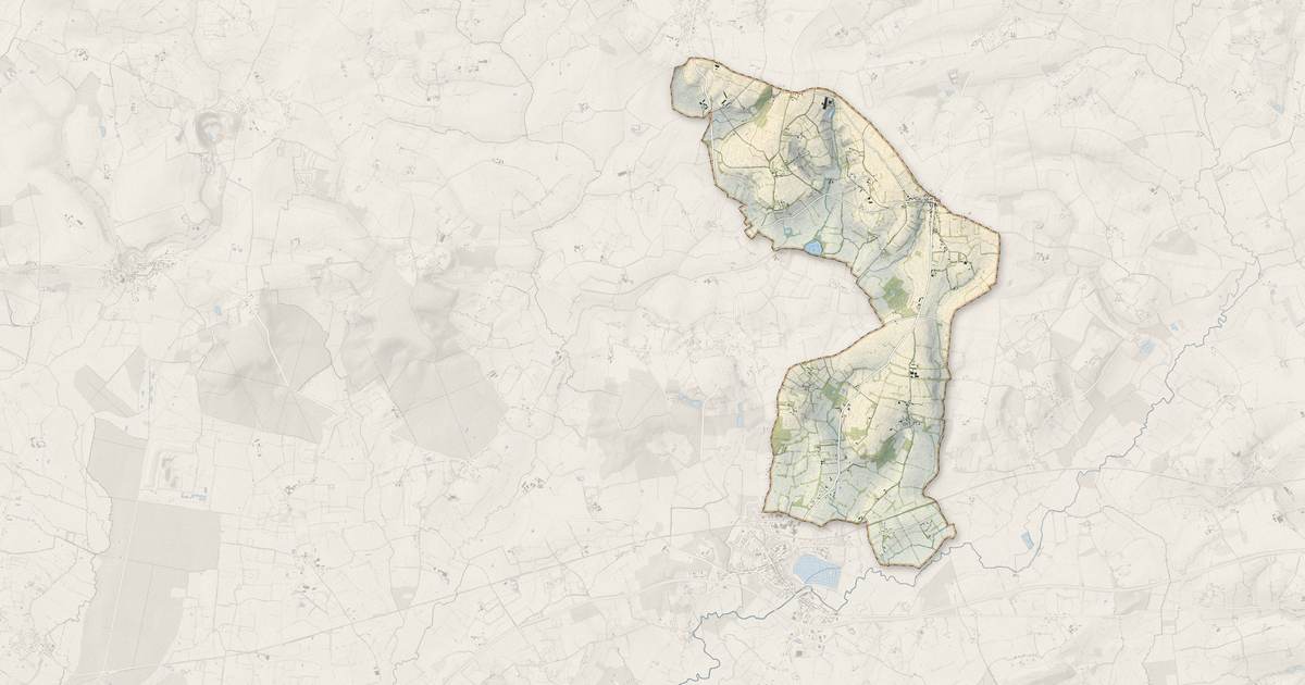 Portrait cartographique de Laleu : relief, eau, forêts, bâti et voies, calculés à partir des données de l'IGN