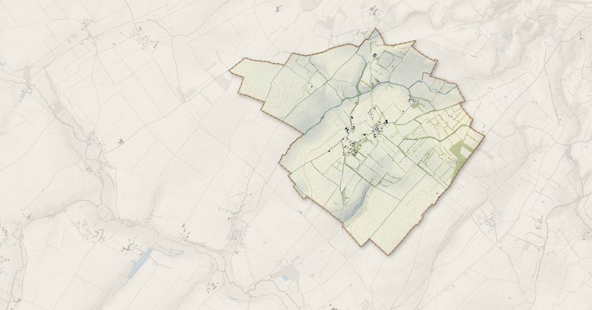 Portrait cartographique de Louvières-en-Auge : relief, eau, forêts, bâti et voies, calculés à partir des données de l'IGN