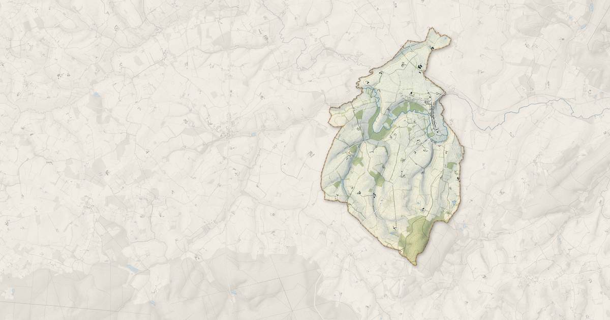 Portrait cartographique de Mauves-sur-Huisne : relief, eau, forêts, bâti et voies, calculés à partir des données de l'IGN