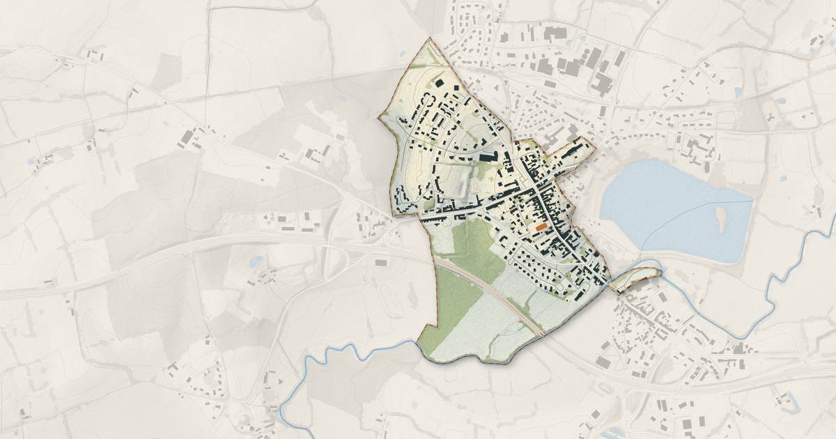 Portrait cartographique de Le Mêle-sur-Sarthe : relief, eau, forêts, bâti et voies, calculés à partir des données de l'IGN