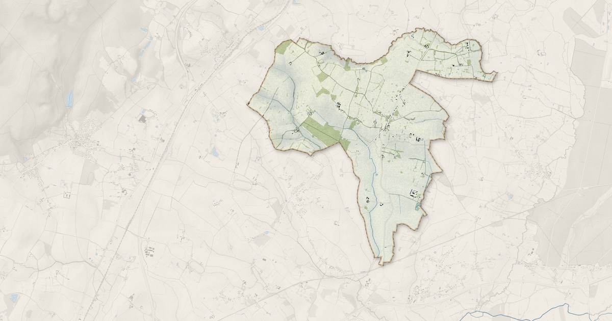 Portrait cartographique de Ménil-Erreux : relief, eau, forêts, bâti et voies, calculés à partir des données de l'IGN