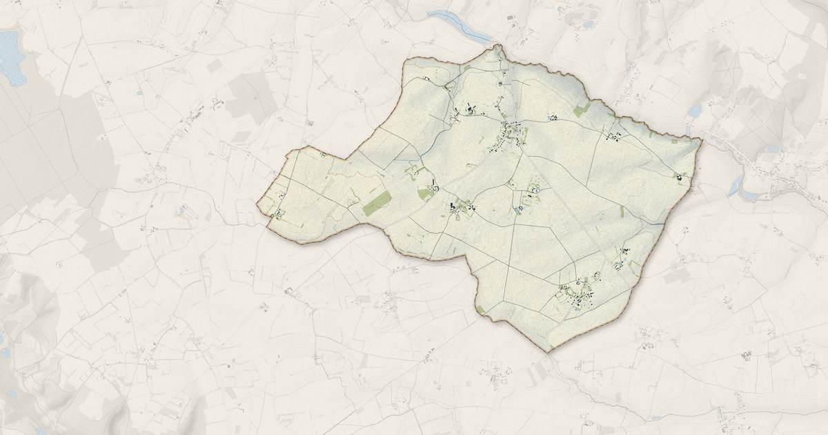 Portrait cartographique de Les Menus : relief, eau, forêts, bâti et voies, calculés à partir des données de l'IGN