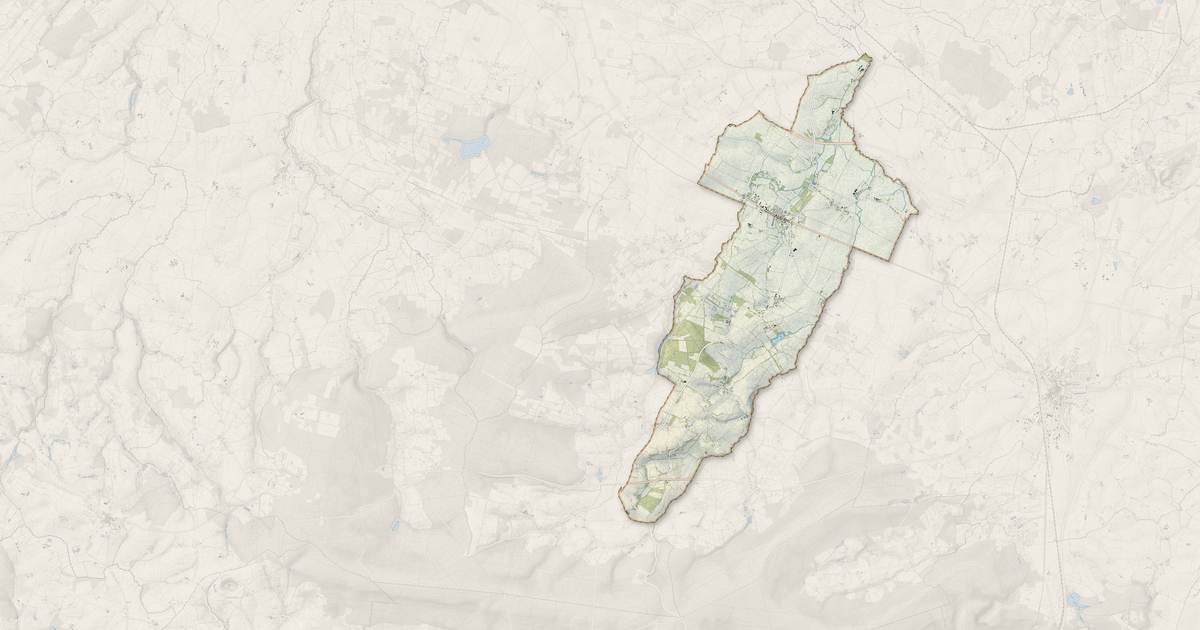 Portrait cartographique de Mortrée : relief, eau, forêts, bâti et voies, calculés à partir des données de l'IGN