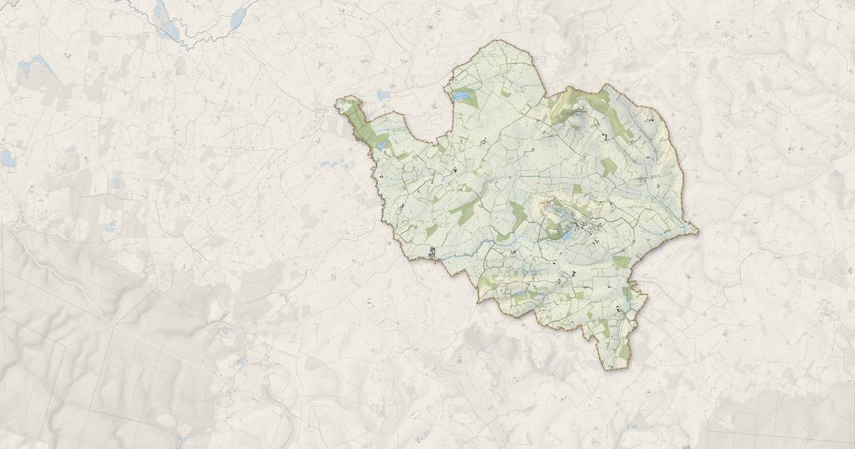 Portrait cartographique de Pervenchères : relief, eau, forêts, bâti et voies, calculés à partir des données de l'IGN