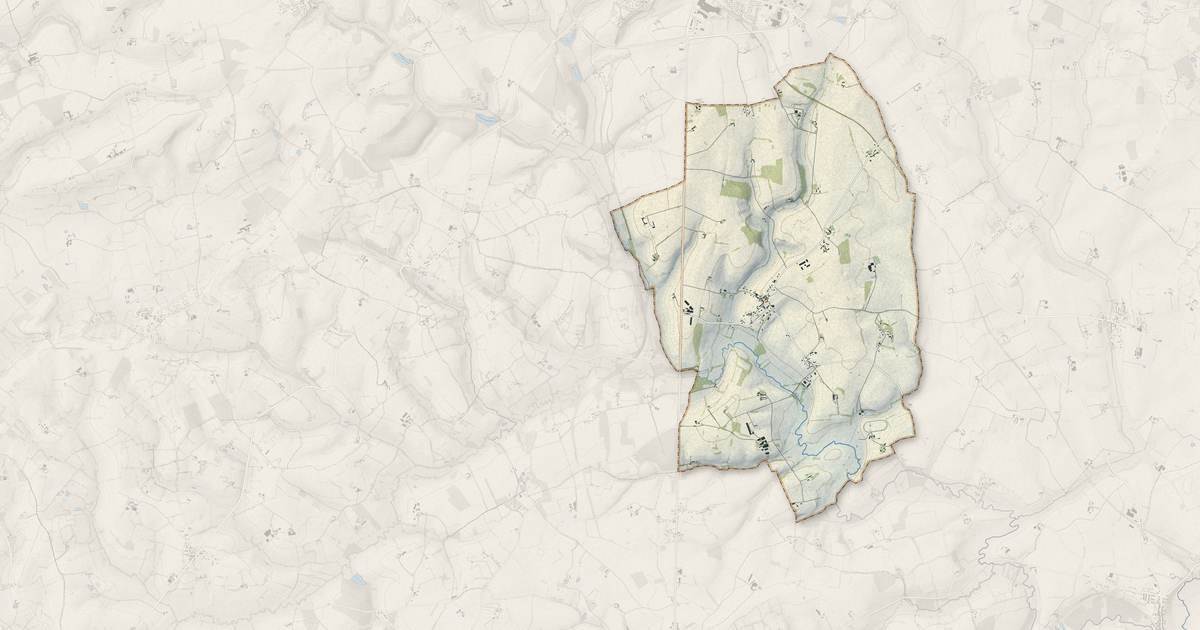 Portrait cartographique de Réveillon : relief, eau, forêts, bâti et voies, calculés à partir des données de l'IGN