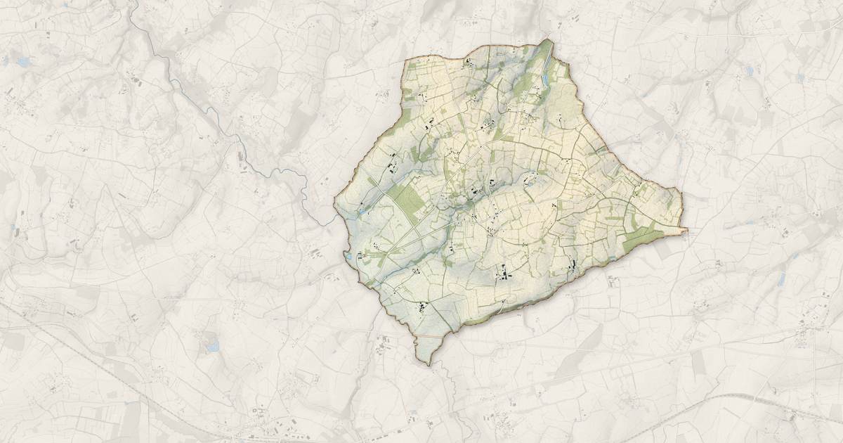 Portrait cartographique de Saint-André-de-Briouze : relief, eau, forêts, bâti et voies, calculés à partir des données de l'IGN