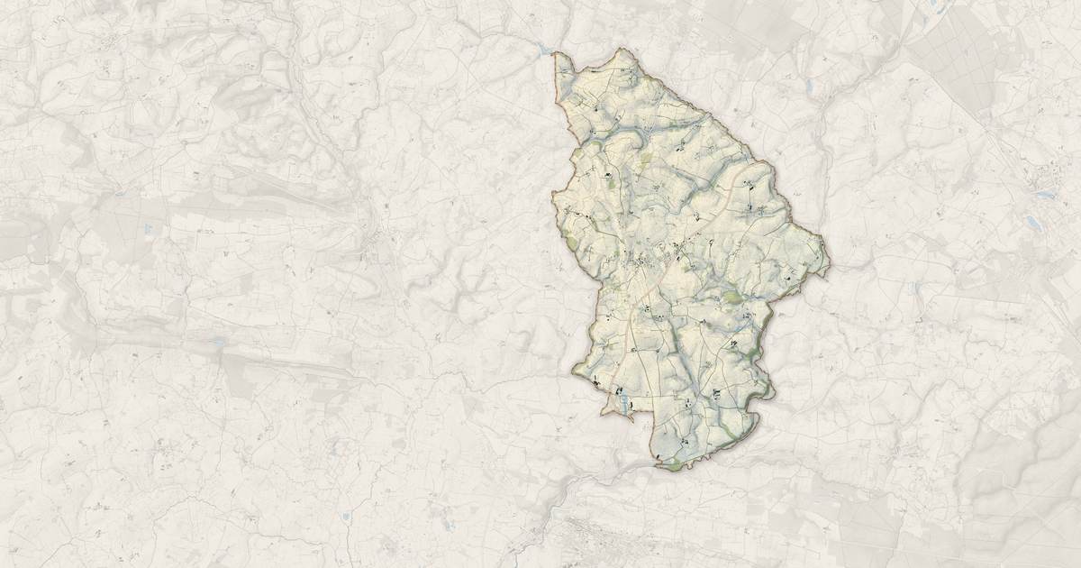 Portrait cartographique de Saint-Bômer-les-Forges : relief, eau, forêts, bâti et voies, calculés à partir des données de l'IGN