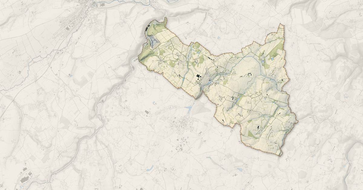 Portrait cartographique de Sainte-Honorine-la-Chardonne : relief, eau, forêts, bâti et voies, calculés à partir des données de l'IGN