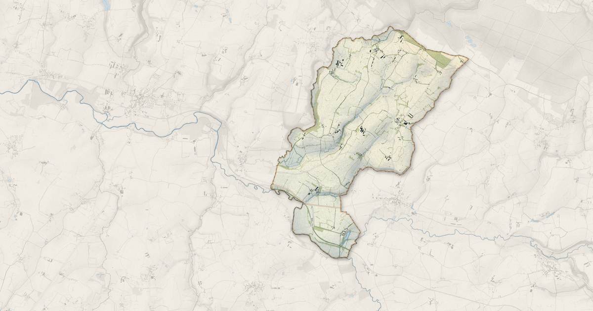 Portrait cartographique de Saint-Ouen-le-Brisoult : relief, eau, forêts, bâti et voies, calculés à partir des données de l'IGN