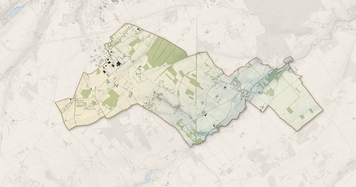 Portrait cartographique de Saint-Ouen-sur-Iton : relief, eau, forêts, bâti et voies, calculés à partir des données de l'IGN