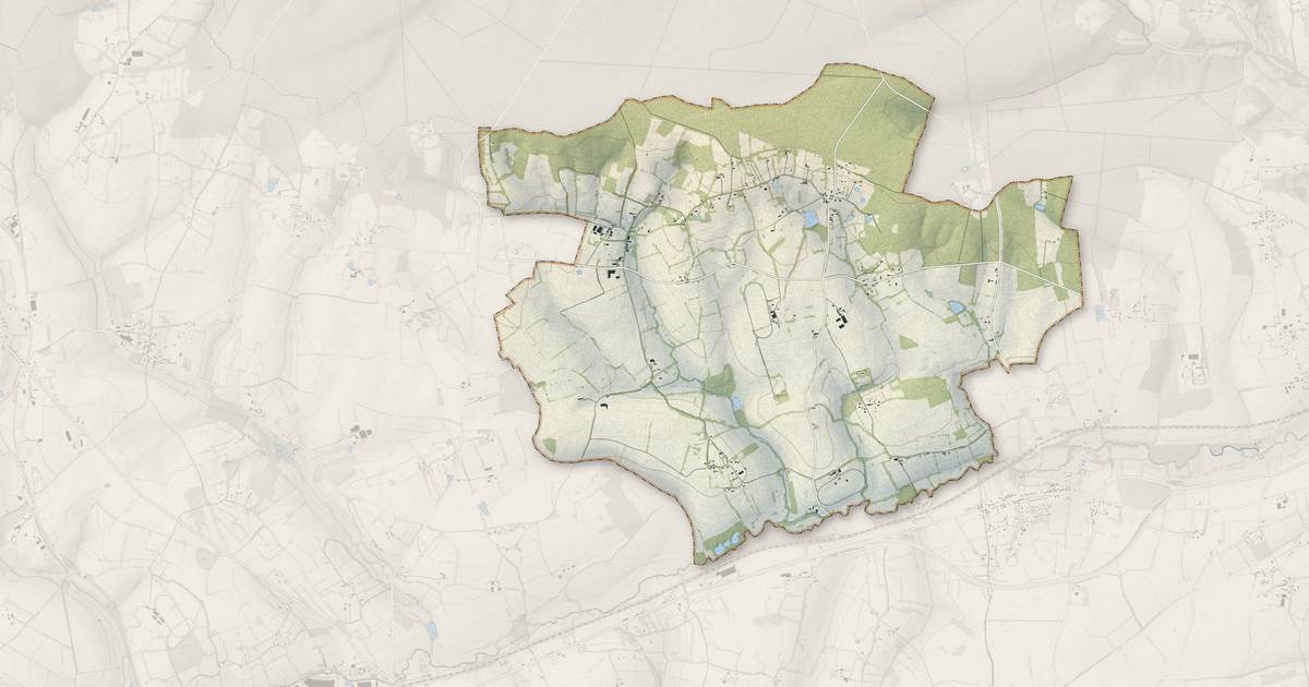 Portrait cartographique de Saint-Pierre-des-Loges : relief, eau, forêts, bâti et voies, calculés à partir des données de l'IGN