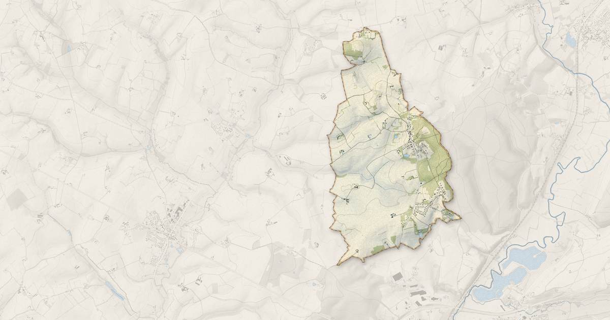 Portrait cartographique de Saint-Pierre-la-Bruyère : relief, eau, forêts, bâti et voies, calculés à partir des données de l'IGN