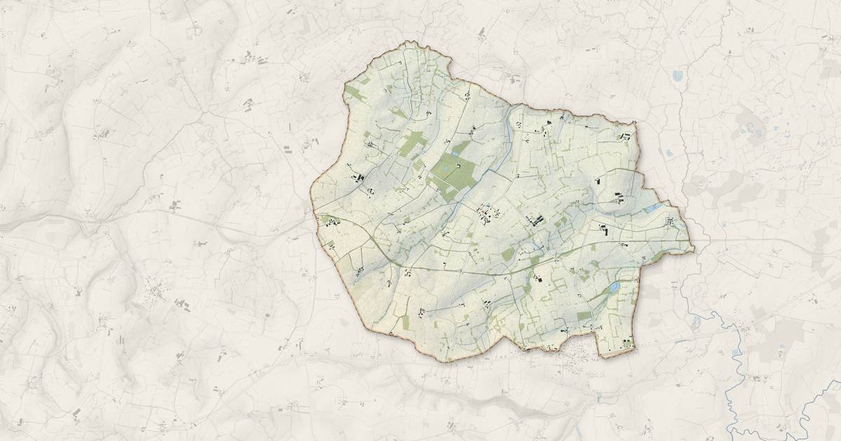 Portrait cartographique de Saint-Roch-sur-Égrenne : relief, eau, forêts, bâti et voies, calculés à partir des données de l'IGN
