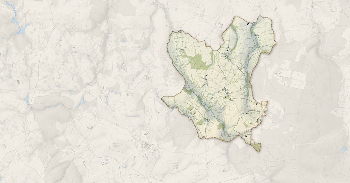 Portrait cartographique de Saint-Sauveur-de-Carrouges : relief, eau, forêts, bâti et voies, calculés à partir des données de l'IGN