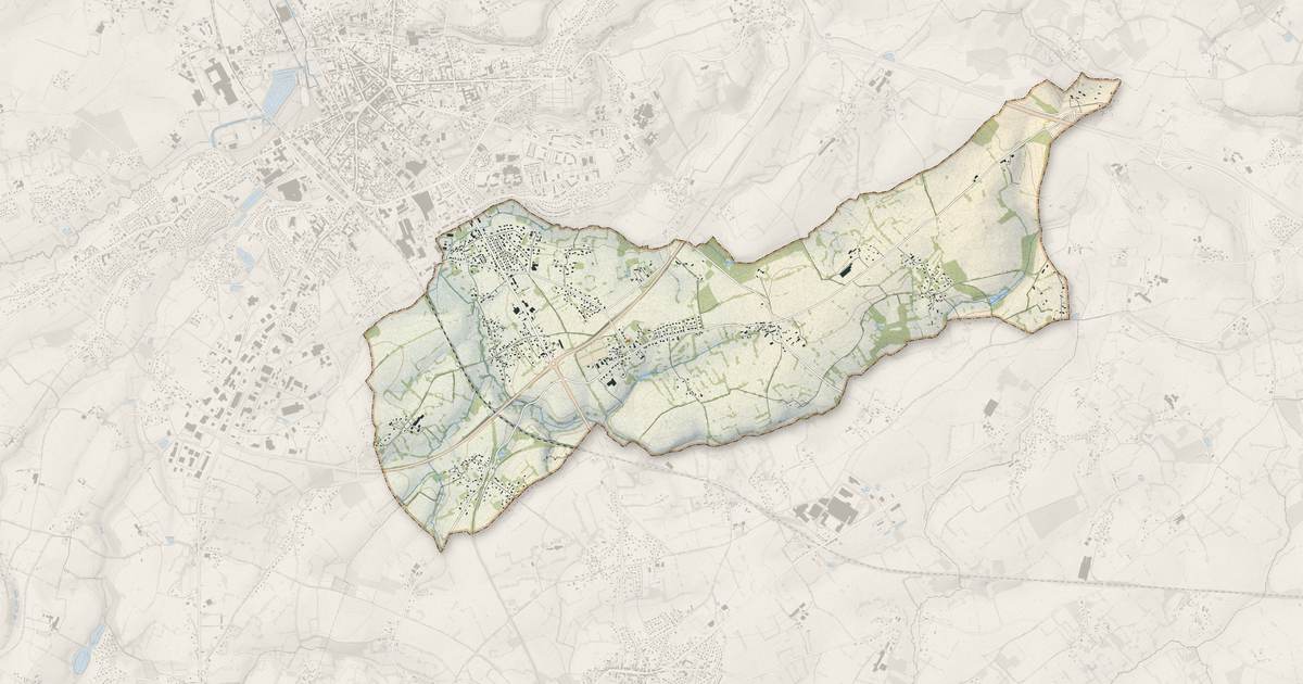 Portrait cartographique de La Selle-la-Forge : relief, eau, forêts, bâti et voies, calculés à partir des données de l'IGN