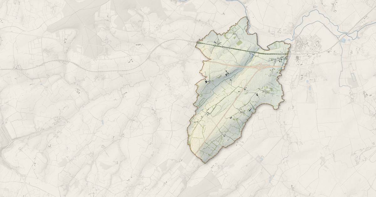 Portrait cartographique de Sevrai : relief, eau, forêts, bâti et voies, calculés à partir des données de l'IGN