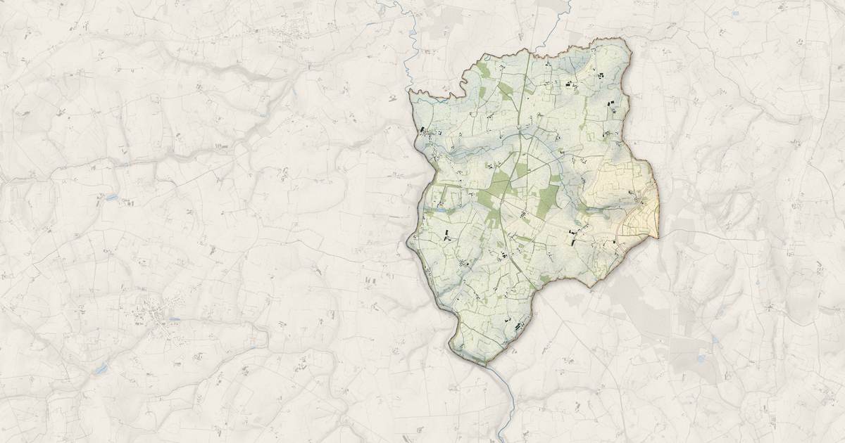 Portrait cartographique de Torchamp : relief, eau, forêts, bâti et voies, calculés à partir des données de l'IGN