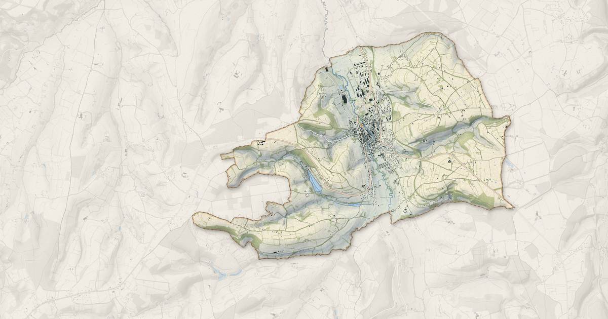 Portrait cartographique de Vimoutiers : relief, eau, forêts, bâti et voies, calculés à partir des données de l'IGN