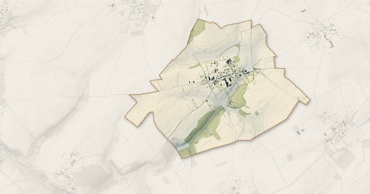 Portrait cartographique de Ambrines : relief, eau, forêts, bâti et voies, calculés à partir des données de l'IGN