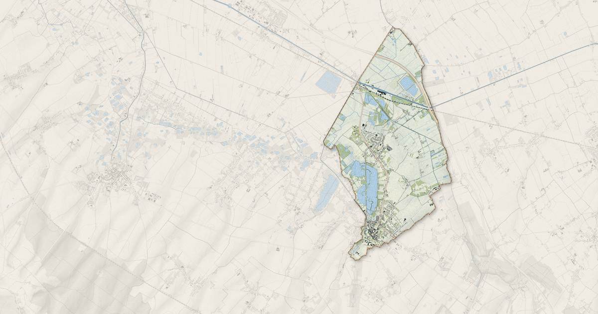 Portrait cartographique de Ardres : relief, eau, forêts, bâti et voies, calculés à partir des données de l'IGN