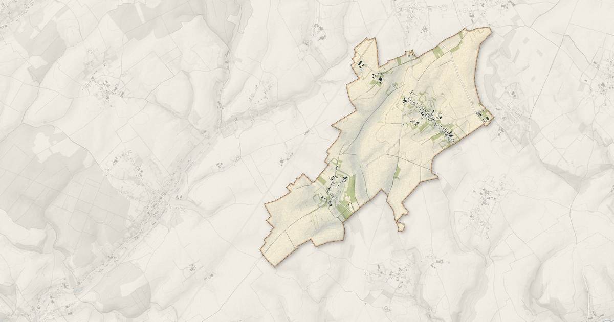 Portrait cartographique de Azincourt : relief, eau, forêts, bâti et voies, calculés à partir des données de l'IGN