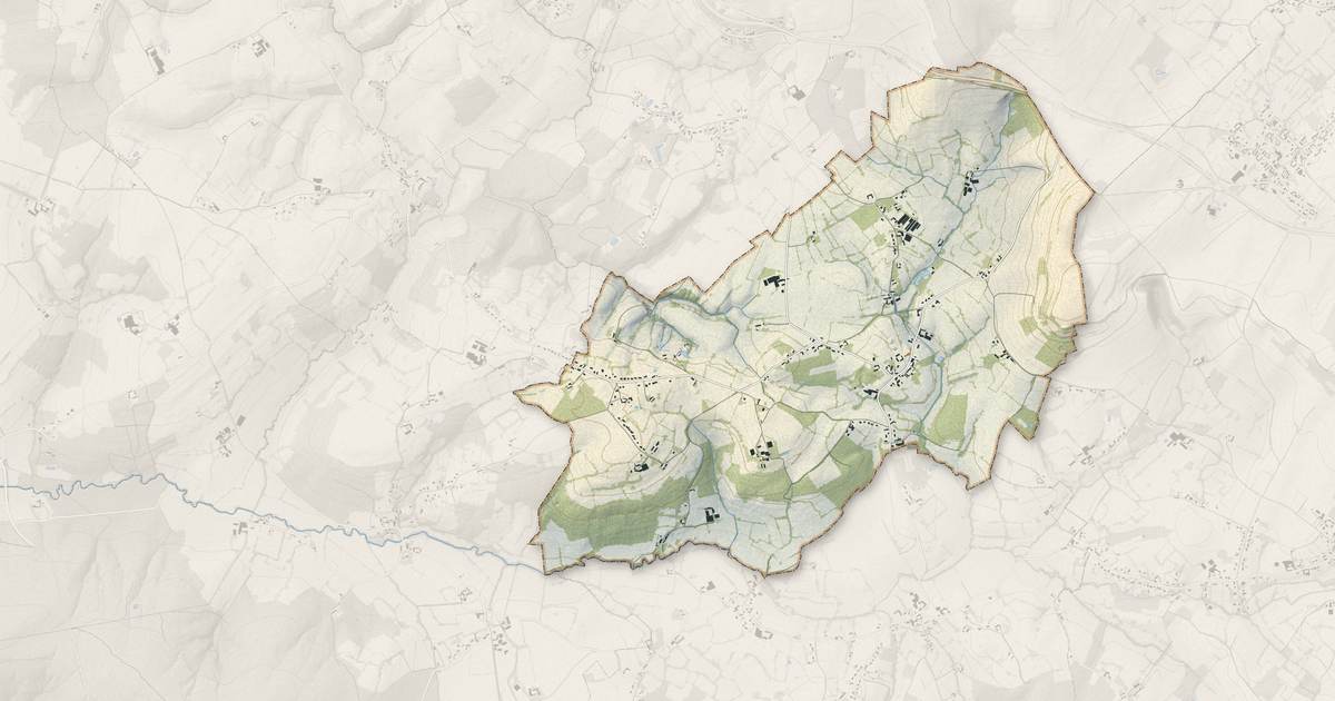 Portrait cartographique de Brunembert : relief, eau, forêts, bâti et voies, calculés à partir des données de l'IGN