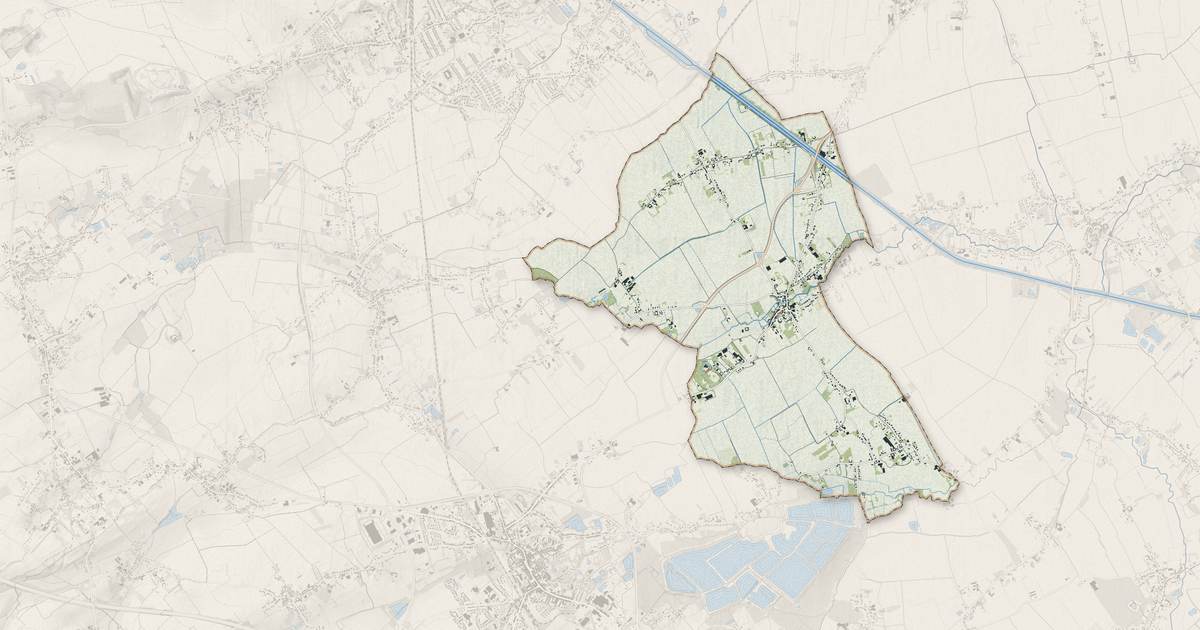 Portrait cartographique de Busnes : relief, eau, forêts, bâti et voies, calculés à partir des données de l'IGN