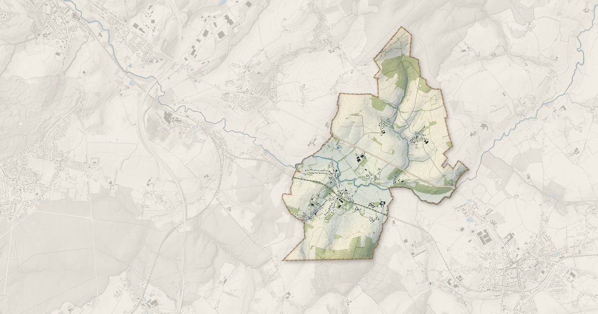Portrait cartographique de Carly : relief, eau, forêts, bâti et voies, calculés à partir des données de l'IGN