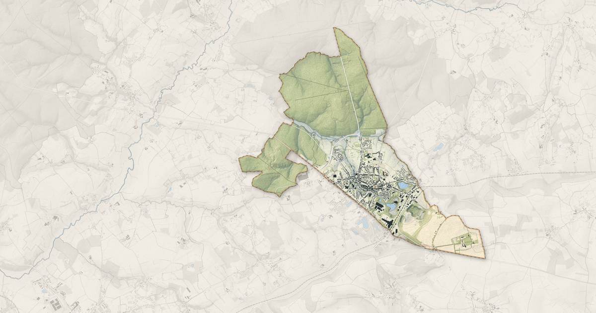Portrait cartographique de Desvres : relief, eau, forêts, bâti et voies, calculés à partir des données de l'IGN