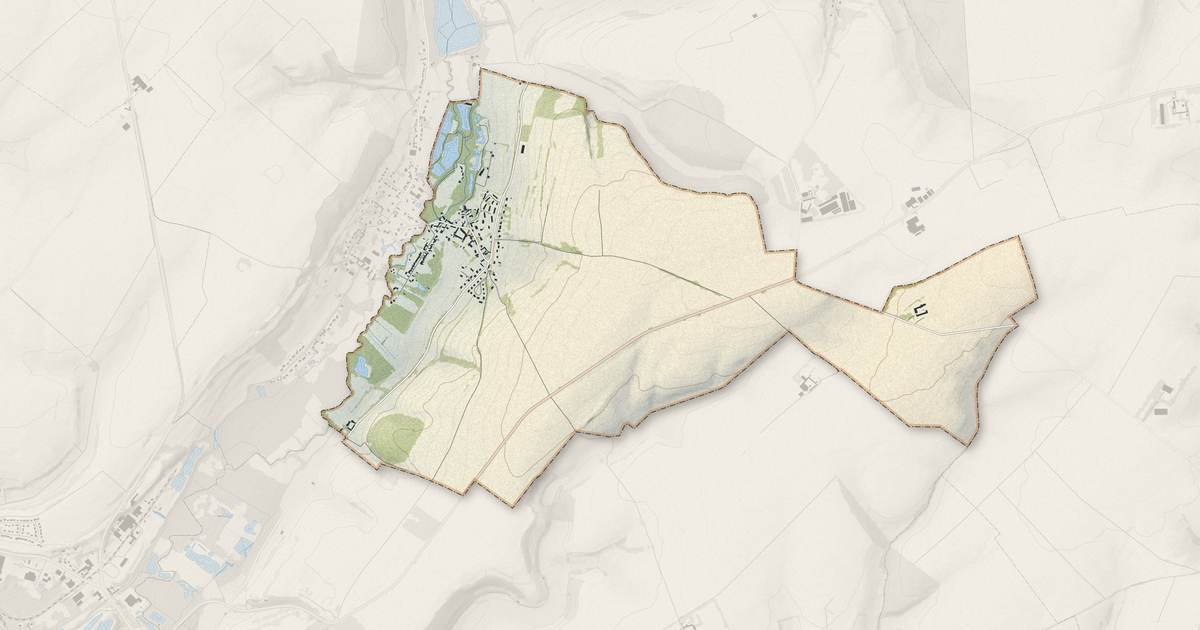 Portrait cartographique de Estrée : relief, eau, forêts, bâti et voies, calculés à partir des données de l'IGN