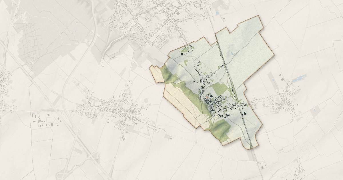 Portrait cartographique de Farbus : relief, eau, forêts, bâti et voies, calculés à partir des données de l'IGN