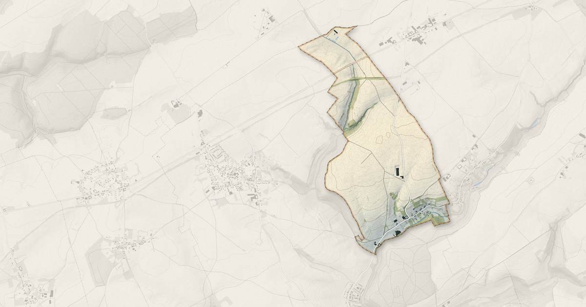 Portrait cartographique de Grincourt-lès-Pas : relief, eau, forêts, bâti et voies, calculés à partir des données de l'IGN