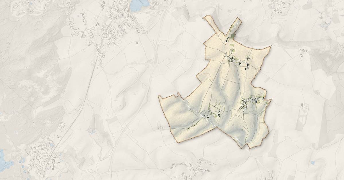 Portrait cartographique de Halinghen : relief, eau, forêts, bâti et voies, calculés à partir des données de l'IGN