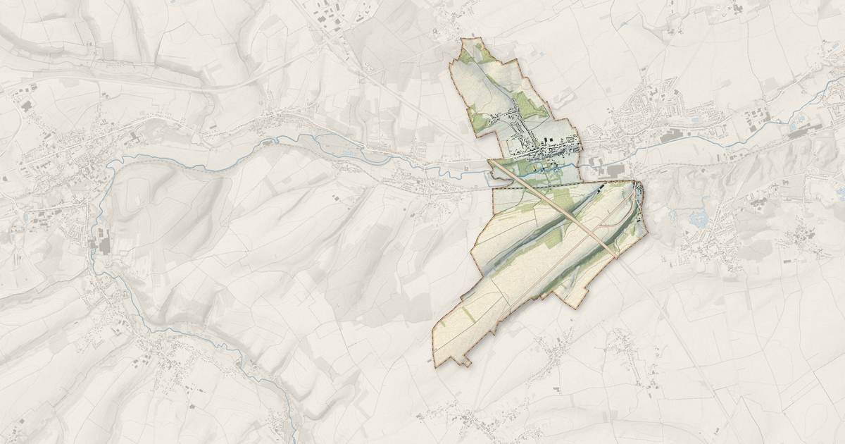 Portrait cartographique de Hallines : relief, eau, forêts, bâti et voies, calculés à partir des données de l'IGN