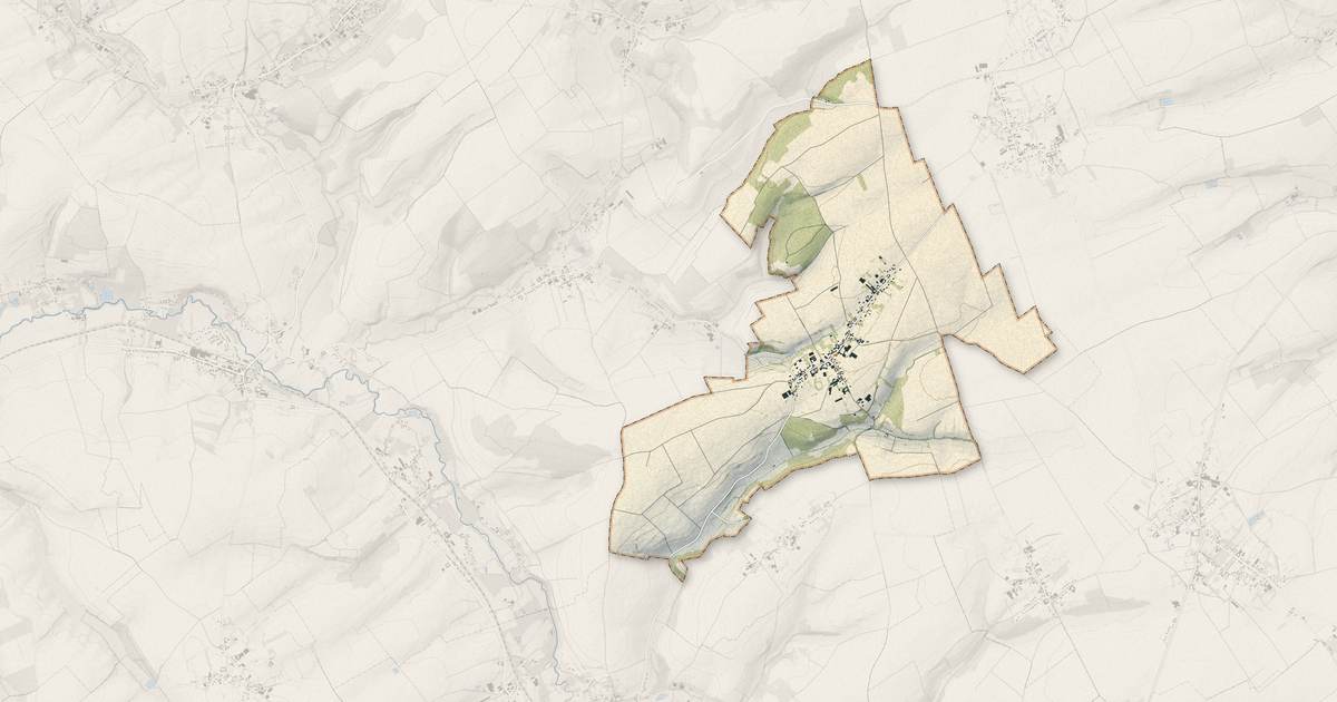 Portrait cartographique de Hestrus : relief, eau, forêts, bâti et voies, calculés à partir des données de l'IGN